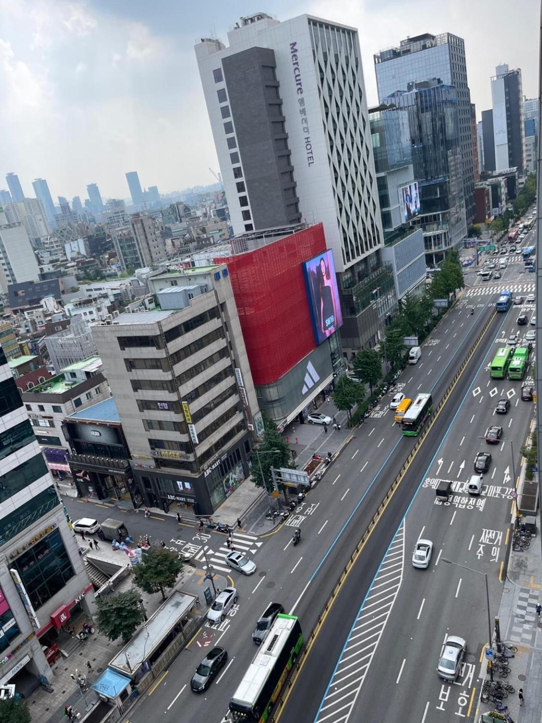Hongdae Residence 3 - 1Min From Hongik Uni Station Exit #1 Сеул Екстериор снимка
