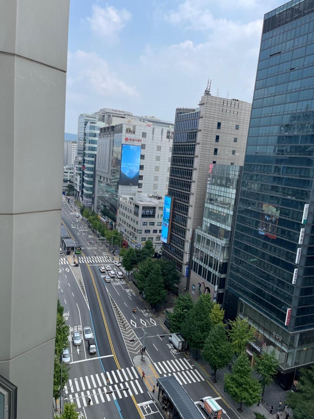 Hongdae Residence 3 - 1Min From Hongik Uni Station Exit #1 Сеул Екстериор снимка