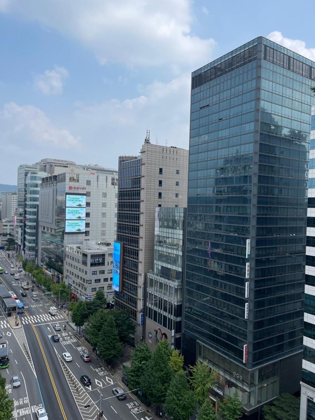Hongdae Residence 3 - 1Min From Hongik Uni Station Exit #1 Сеул Екстериор снимка